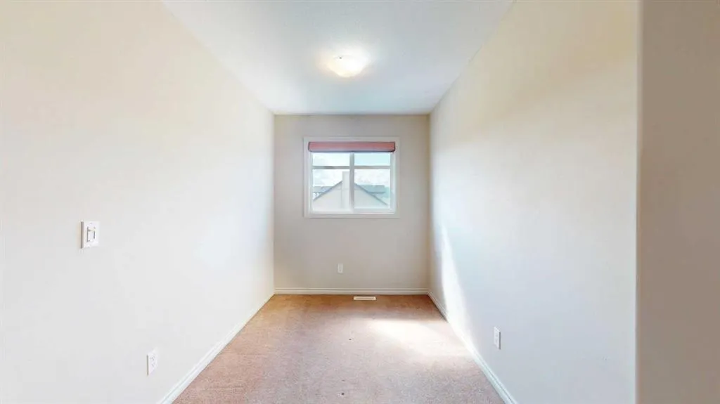 136 Fontaine Crescent, #5
