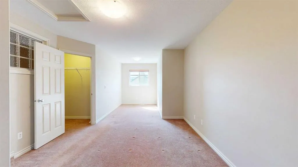 136 Fontaine Crescent, #5