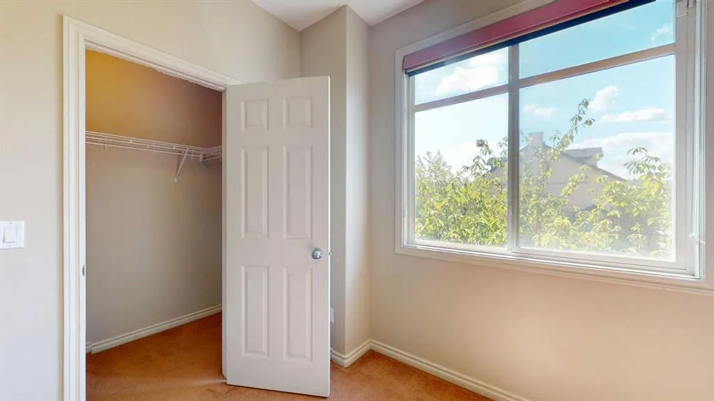 136 Fontaine Crescent, #5