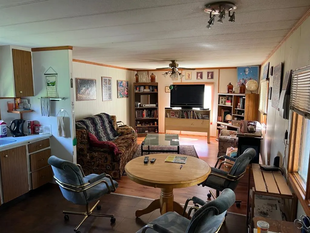 49221 Secondary Highway 623