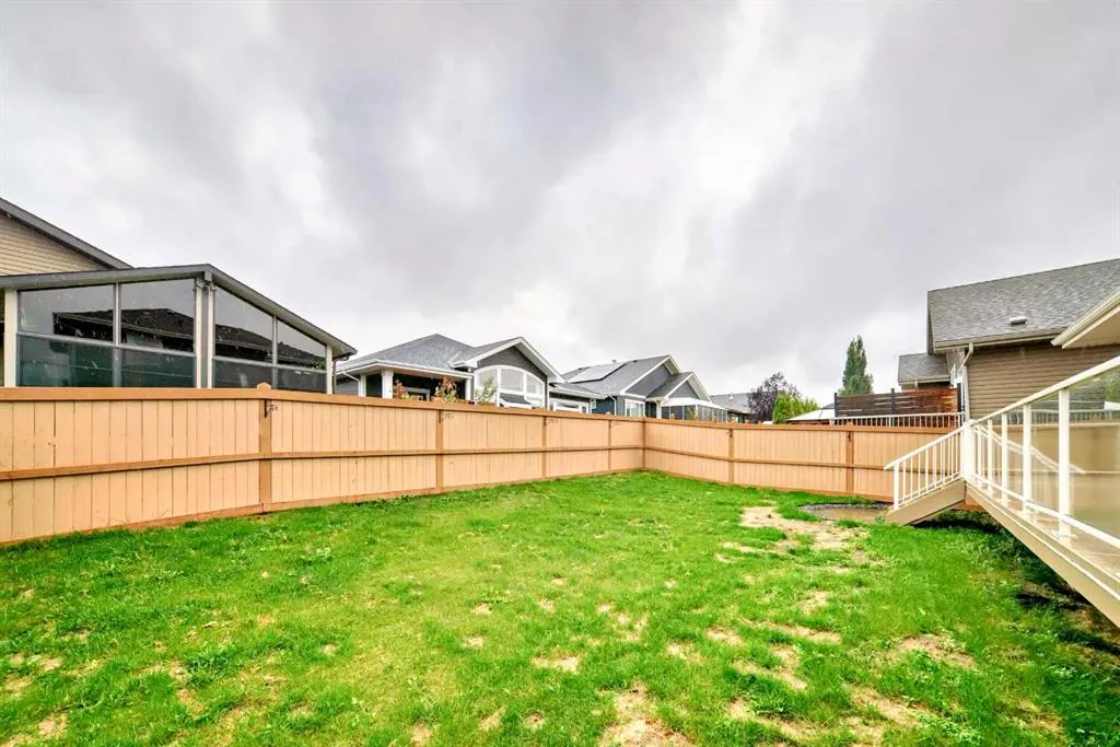 6 Wade Avenue