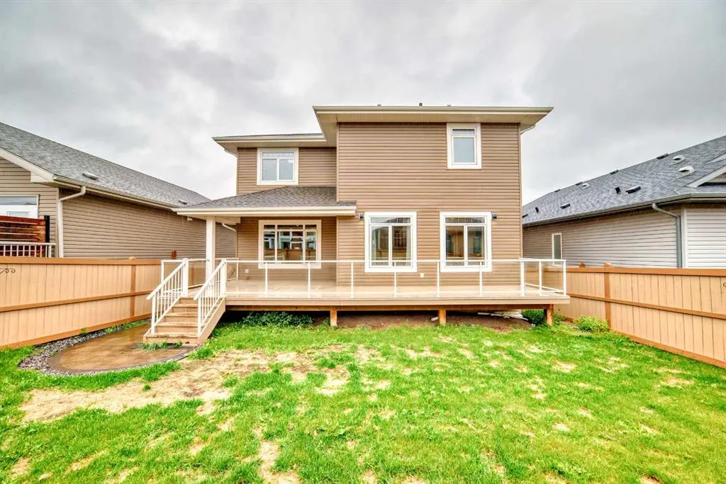 6 Wade Avenue