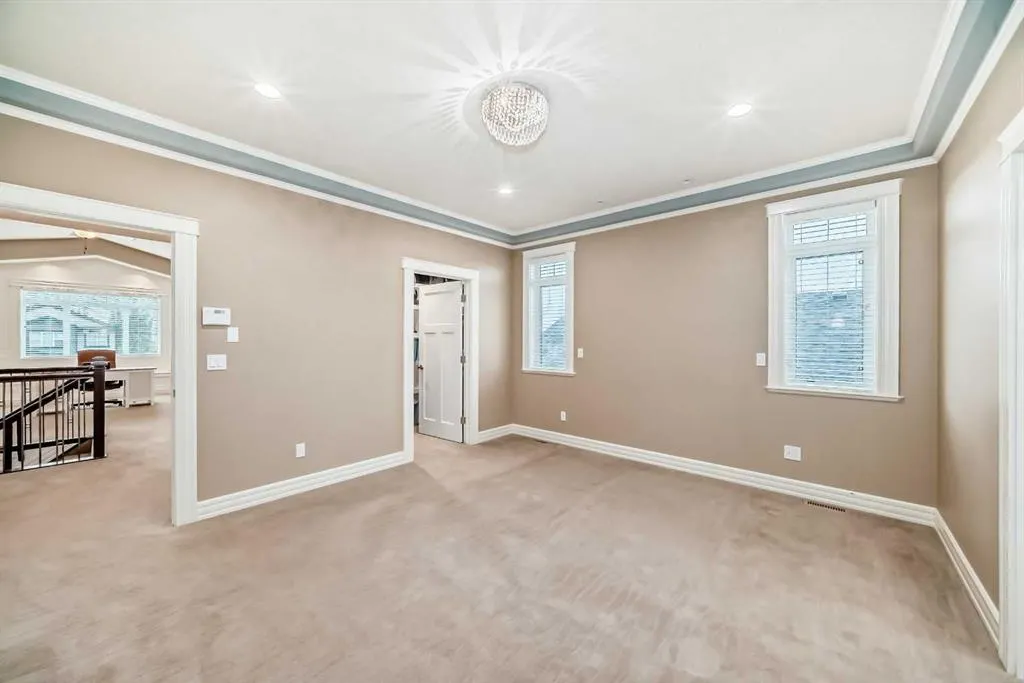 6 Wade Avenue