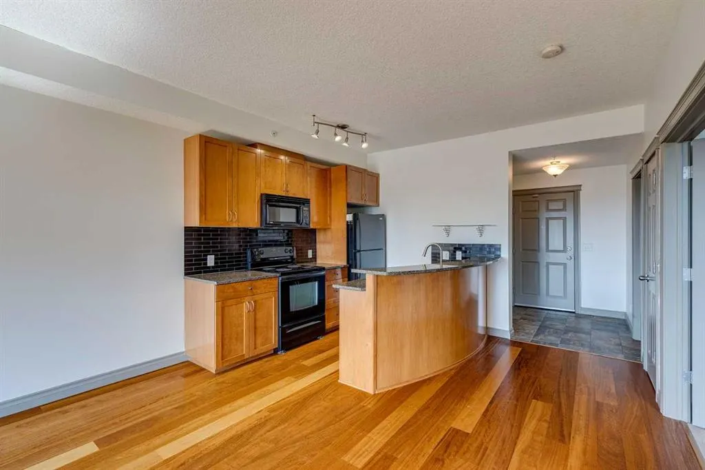990 Centre Avenue NE, #512