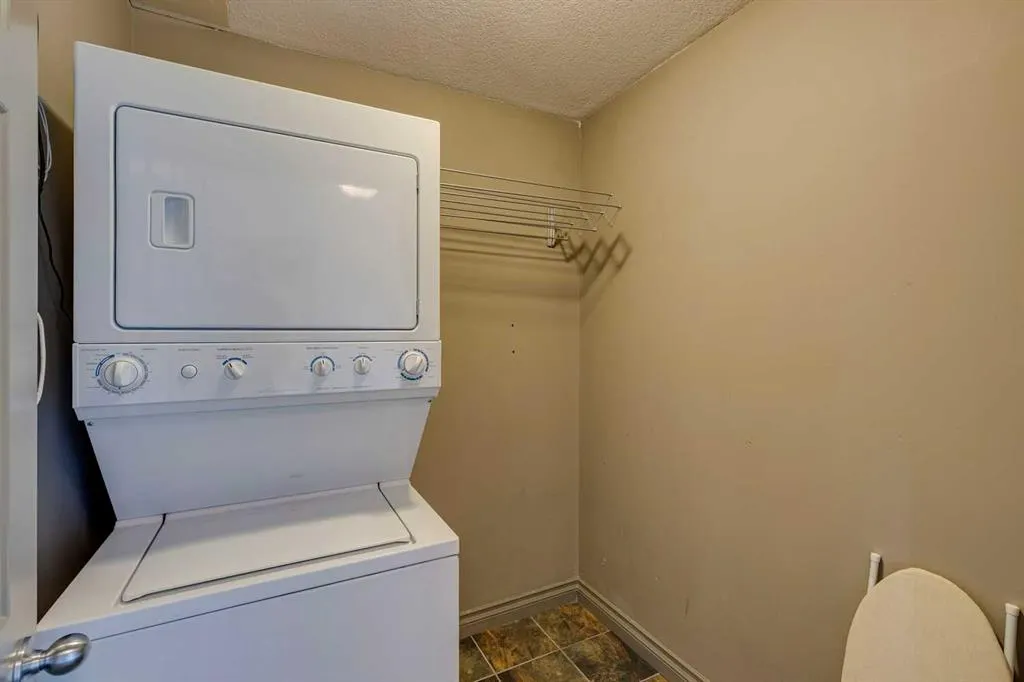 990 Centre Avenue NE, #512