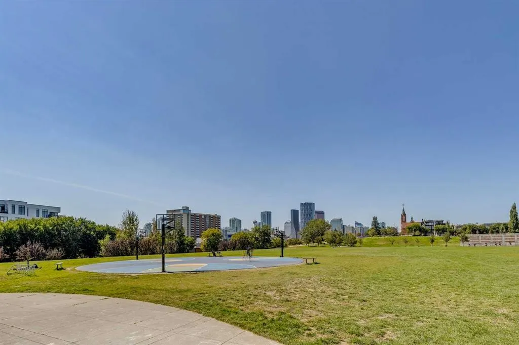 990 Centre Avenue NE, #512