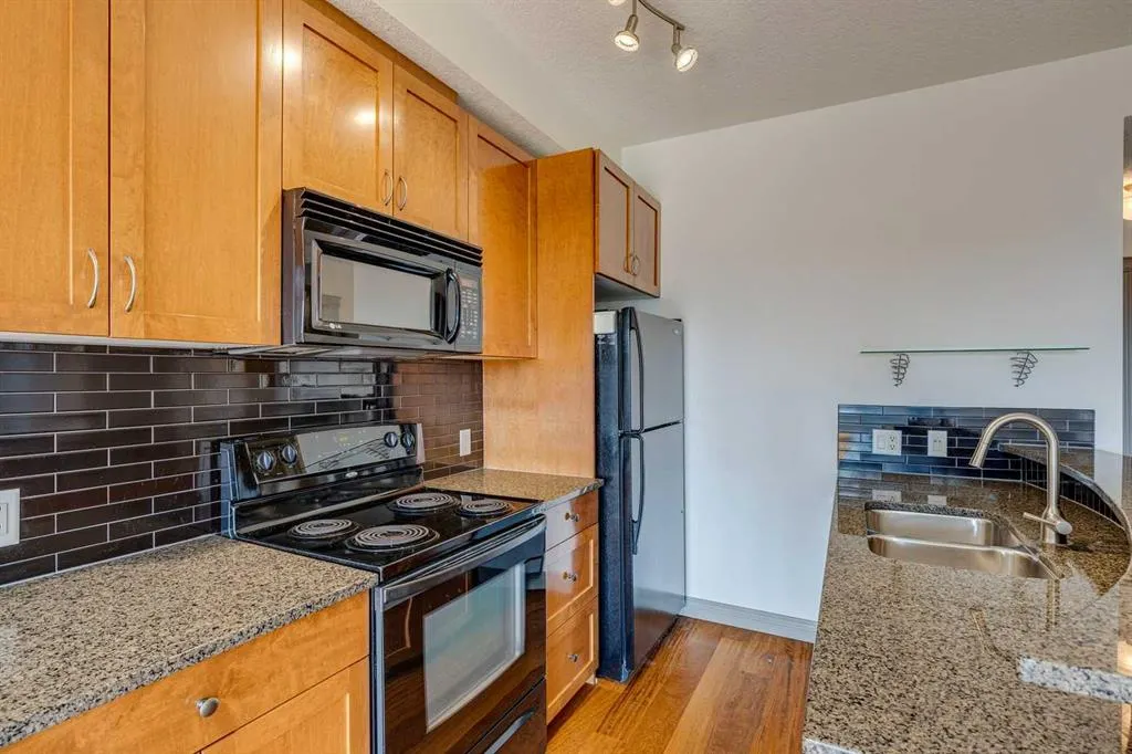 990 Centre Avenue NE, #512