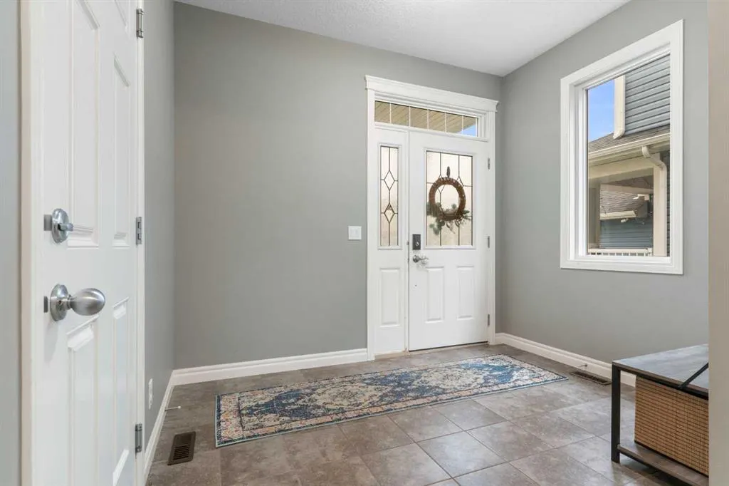 454 River Heights Crescent
