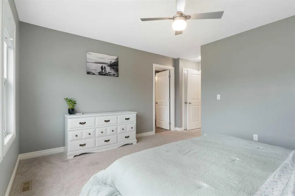 454 River Heights Crescent