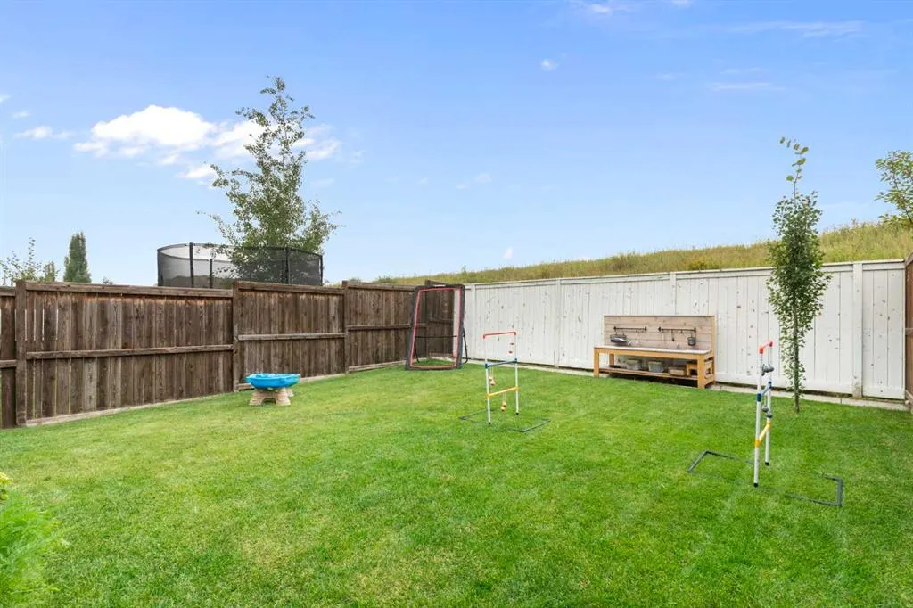 454 River Heights Crescent