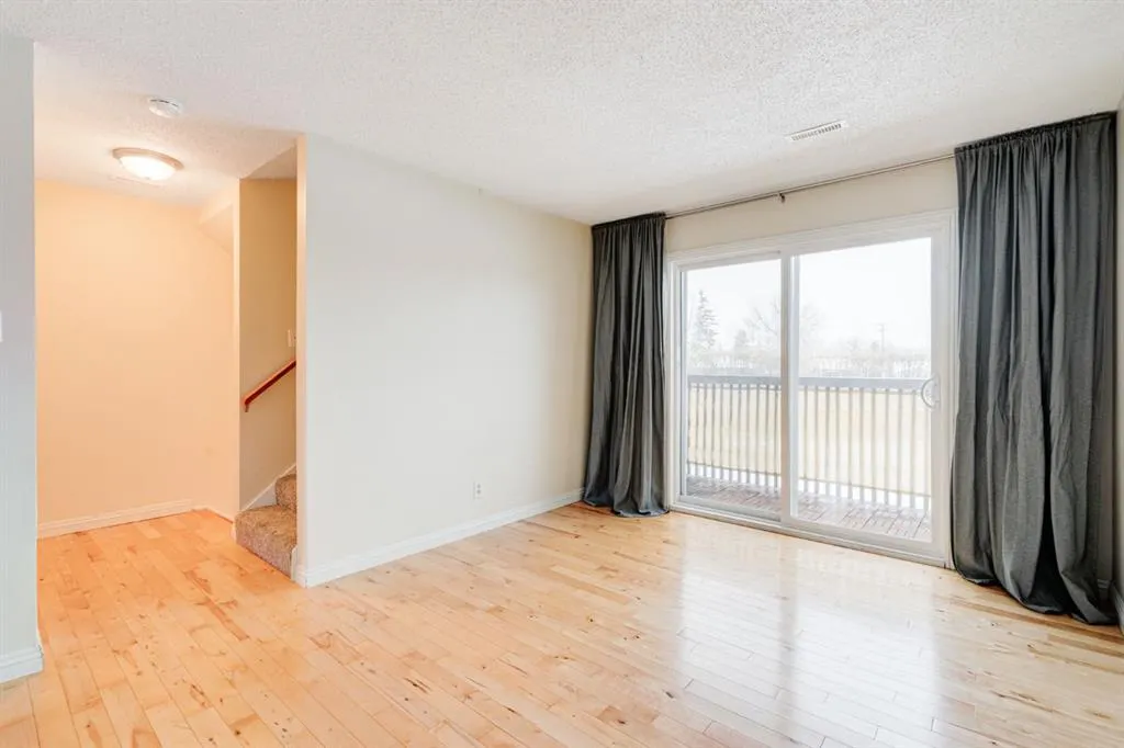 8112 36 Avenue NW, #19