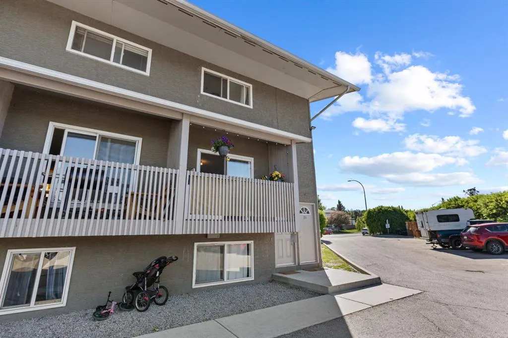 8112 36 Avenue NW, #19