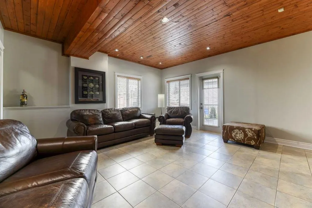 140 Harvest Creek Court NE