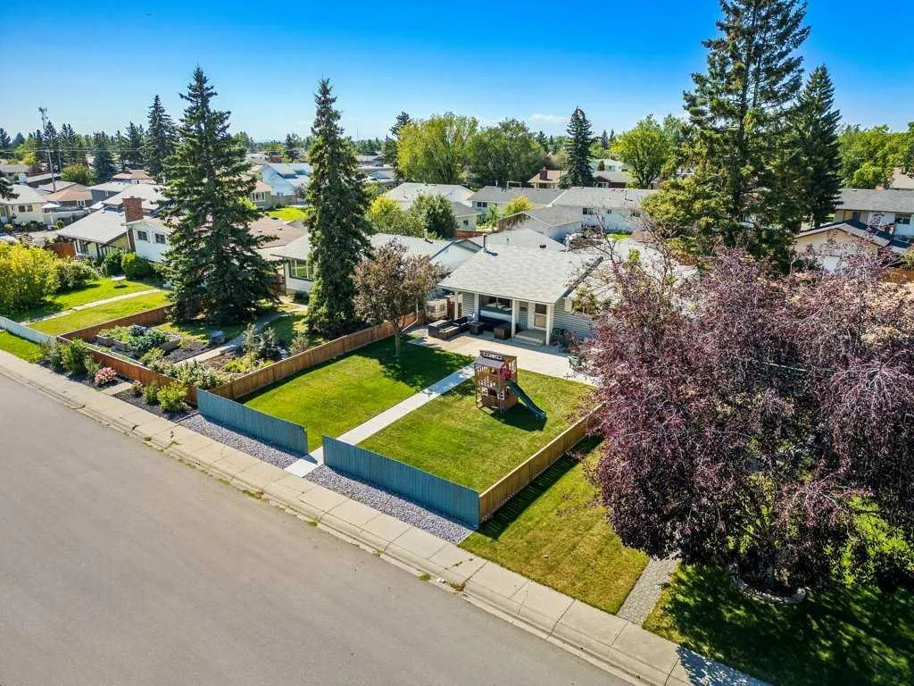 159 Rundlehorn Crescent NE