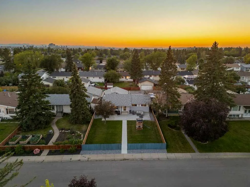 159 Rundlehorn Crescent NE