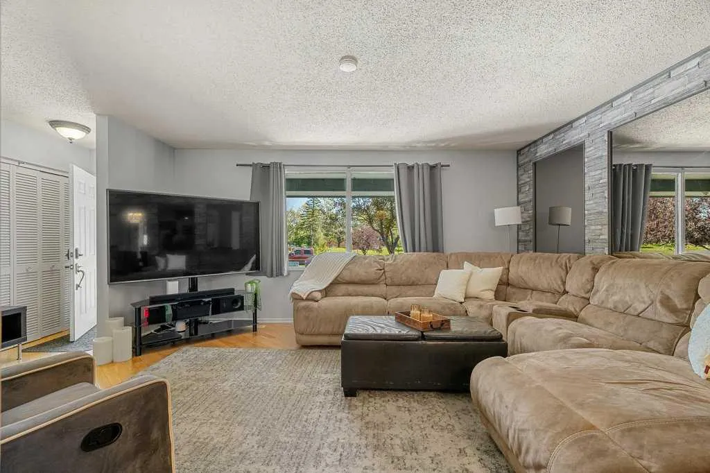 159 Rundlehorn Crescent NE