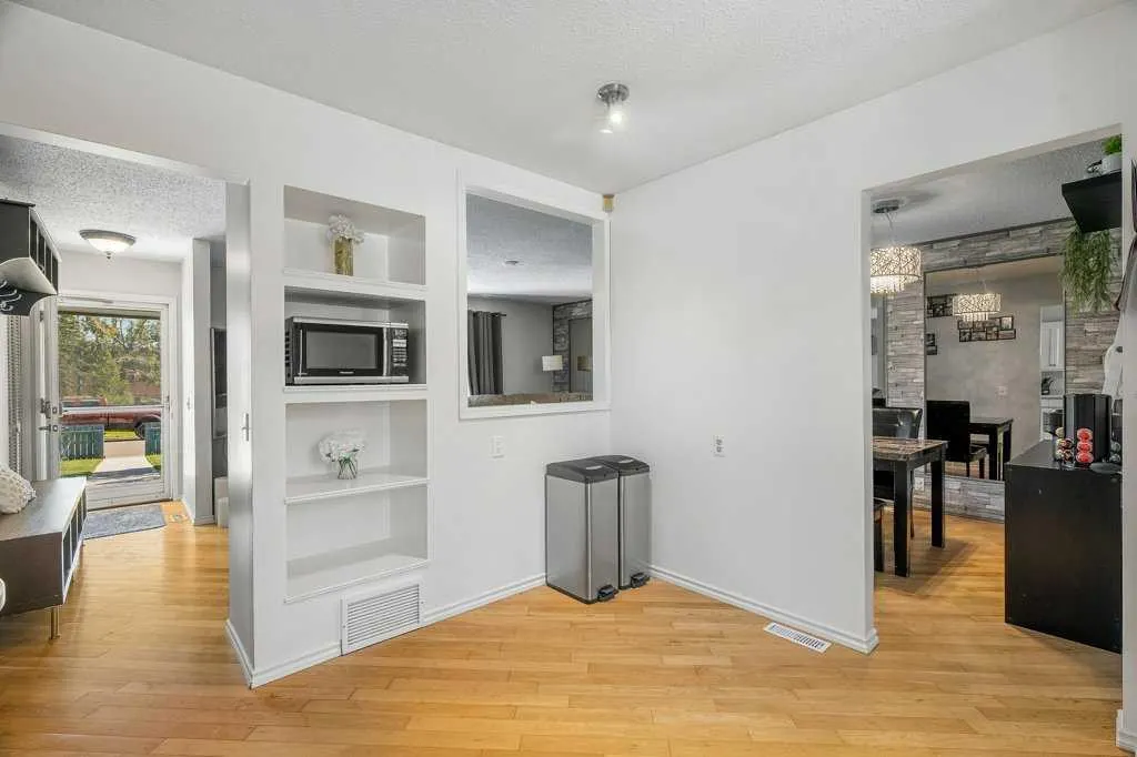 159 Rundlehorn Crescent NE