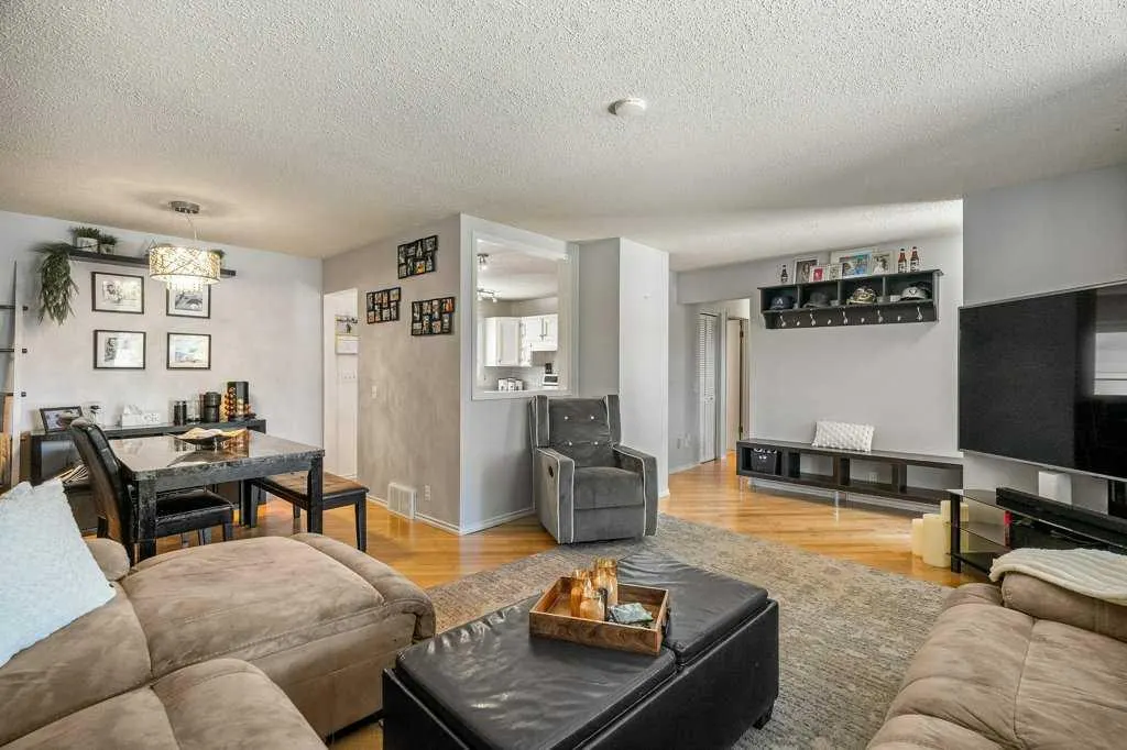 159 Rundlehorn Crescent NE