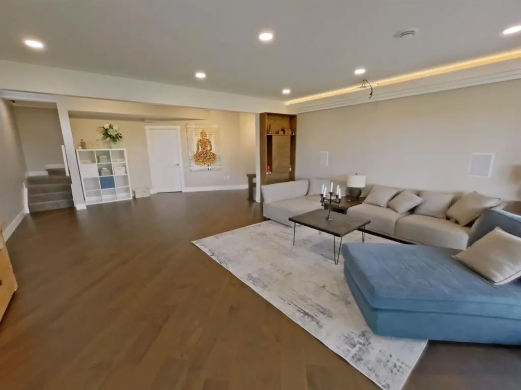 702 Fairways Drive