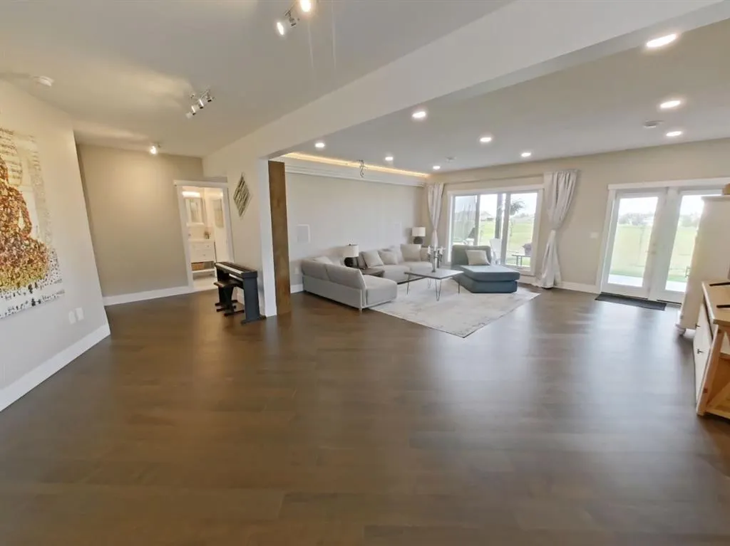 702 Fairways Drive