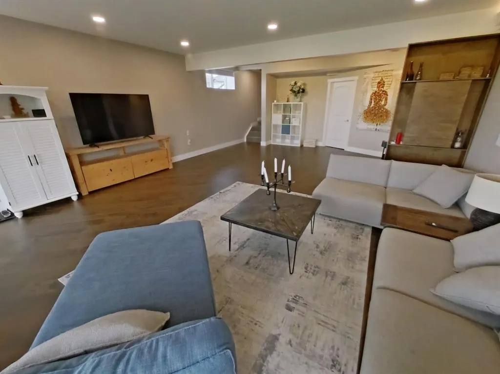 702 Fairways Drive