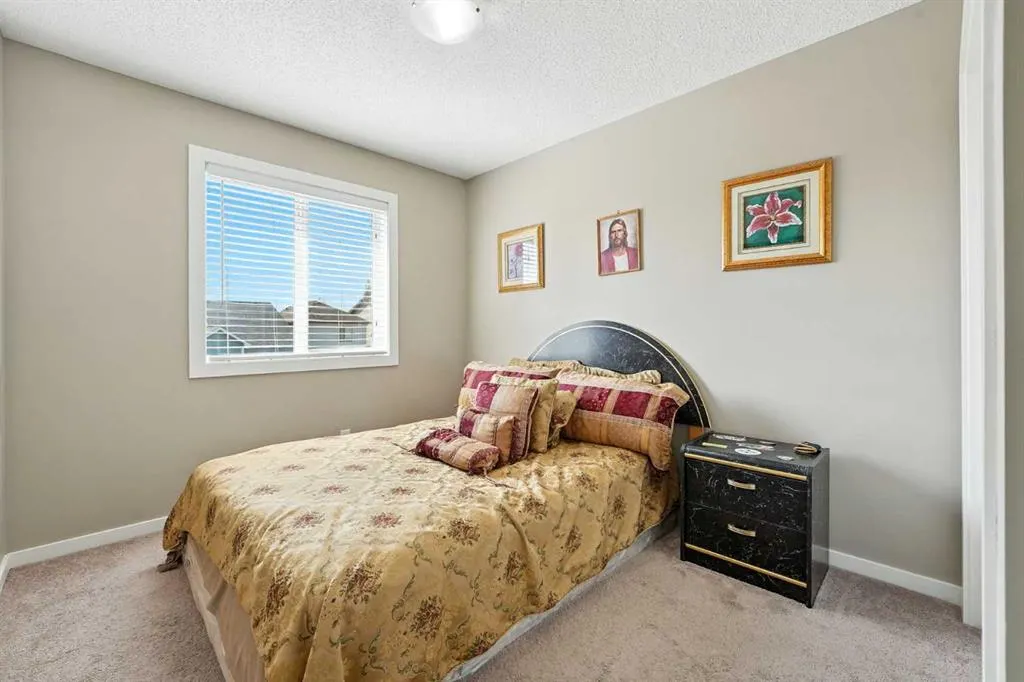 220 Legacy Crescent SE
