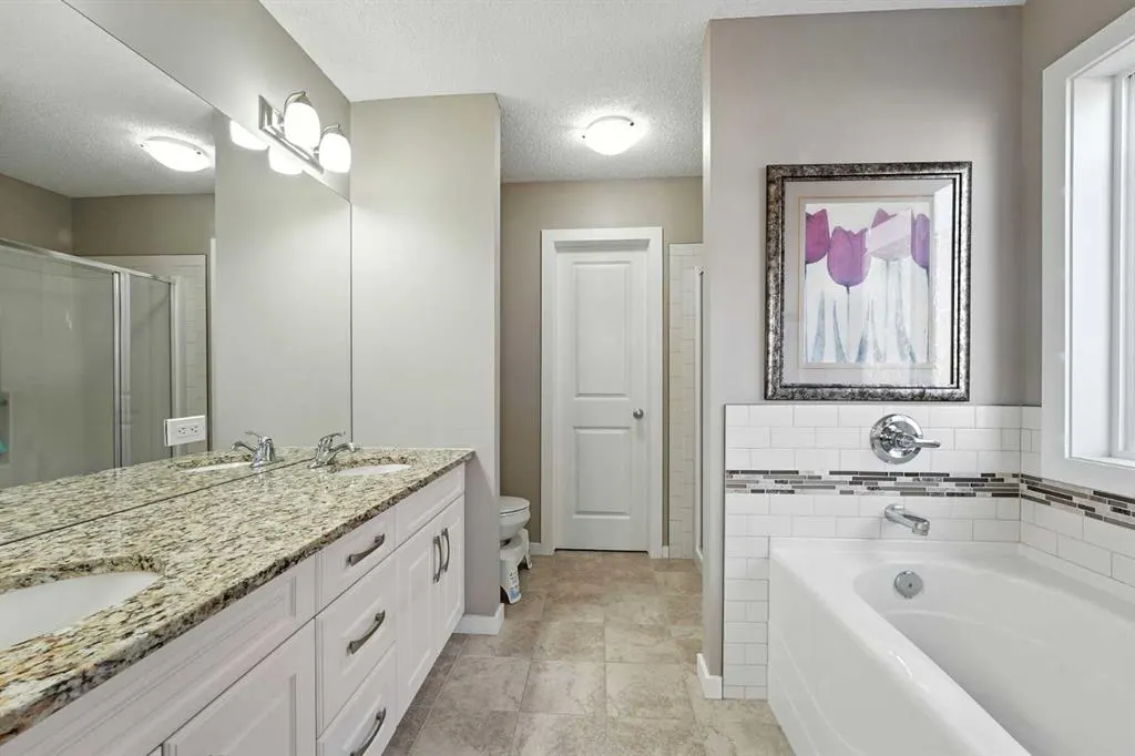 220 Legacy Crescent SE