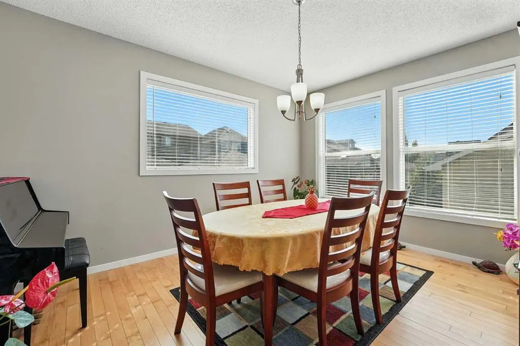 220 Legacy Crescent SE