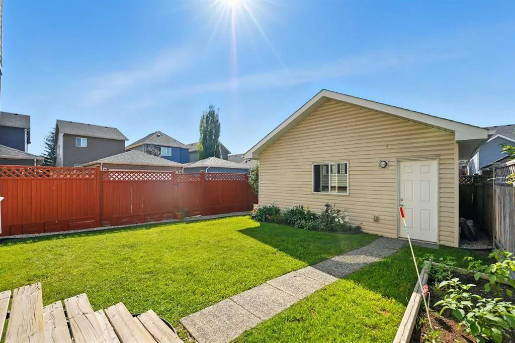220 Legacy Crescent SE