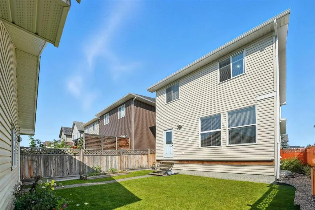 220 Legacy Crescent SE