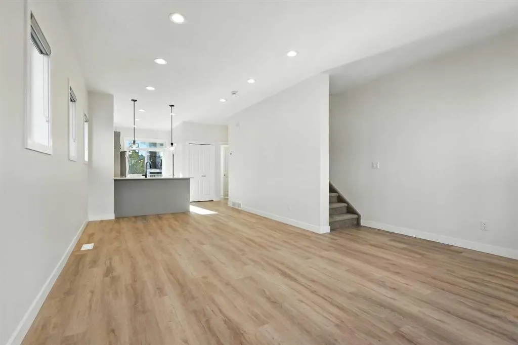 355 Nolancrest Heights NW, #1401