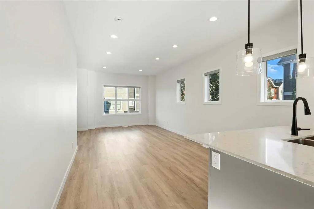 355 Nolancrest Heights NW, #1401