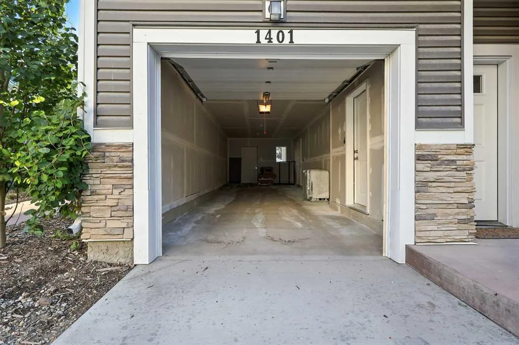 355 Nolancrest Heights NW, #1401