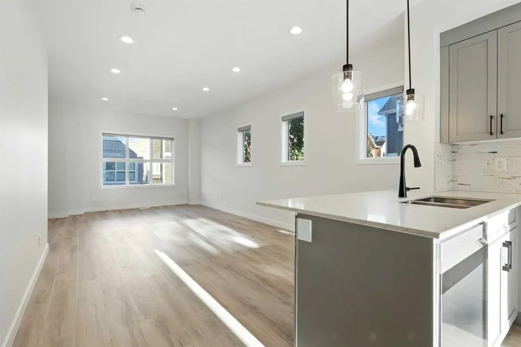 355 Nolancrest Heights NW, #1401