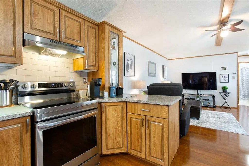 99 Arbour Lake Road NW, #264