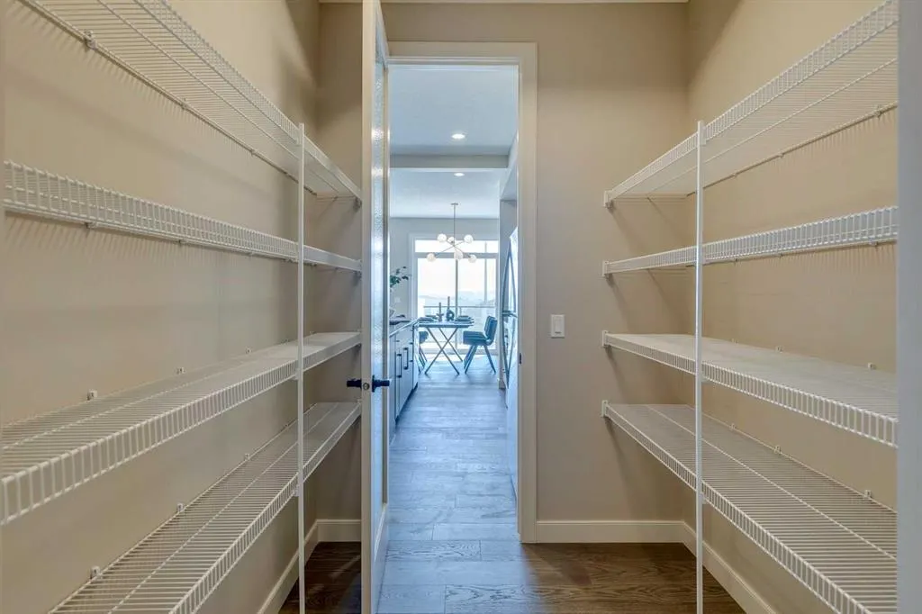 111 sundown Crescent