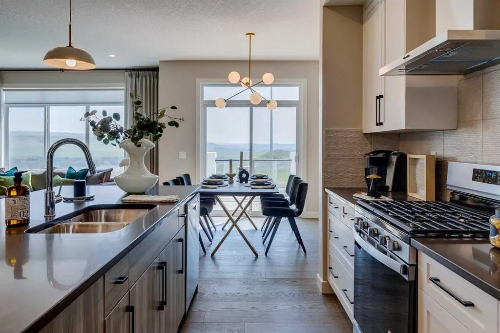 111 sundown Crescent