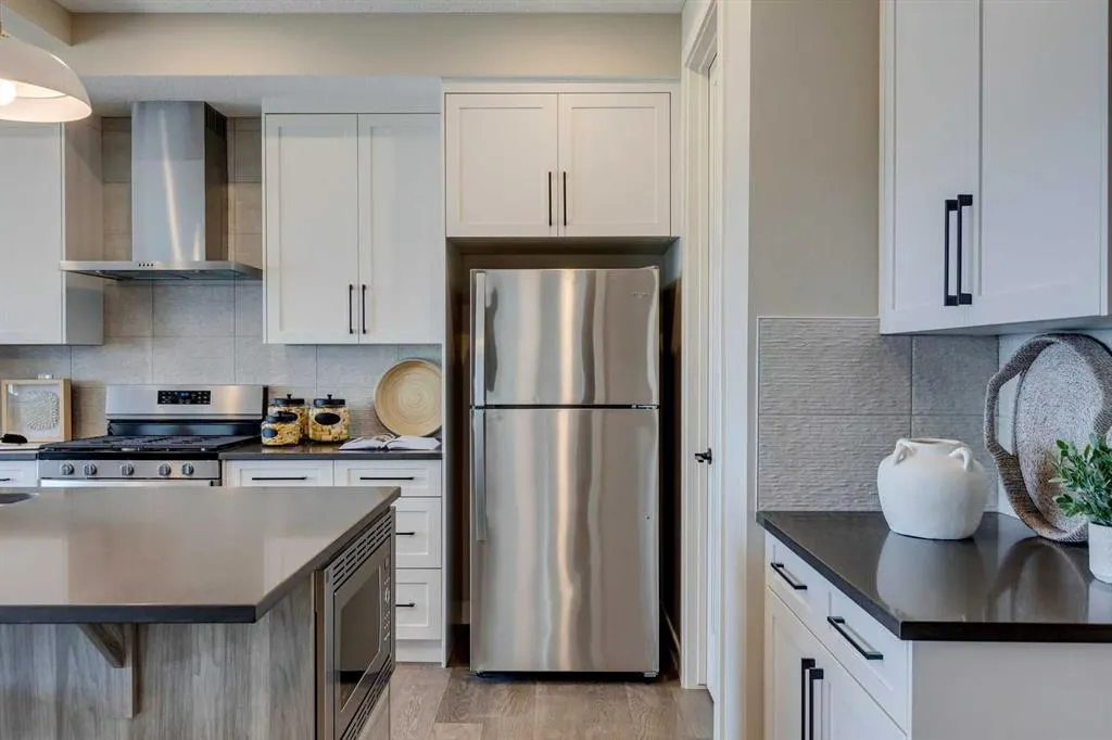 111 sundown Crescent
