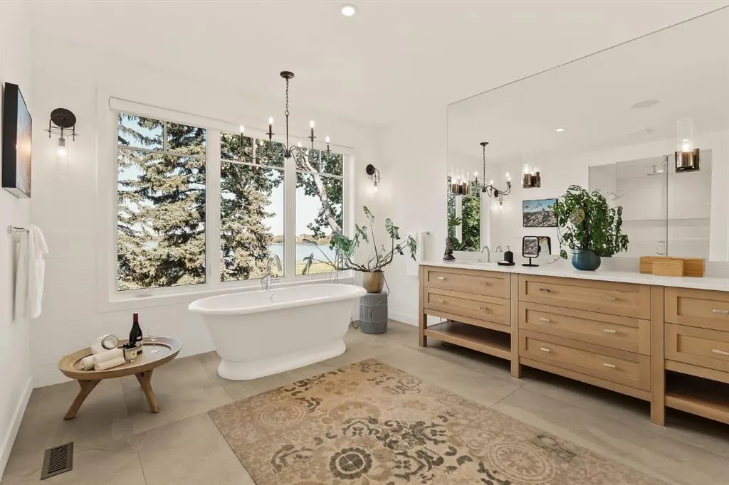 2004 Bay Shore Road SW