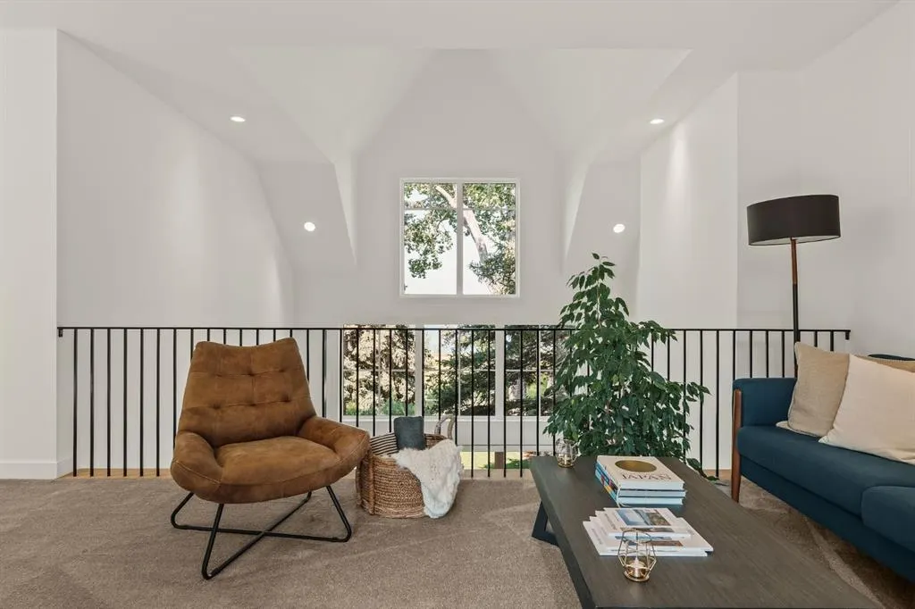 2004 Bay Shore Road SW