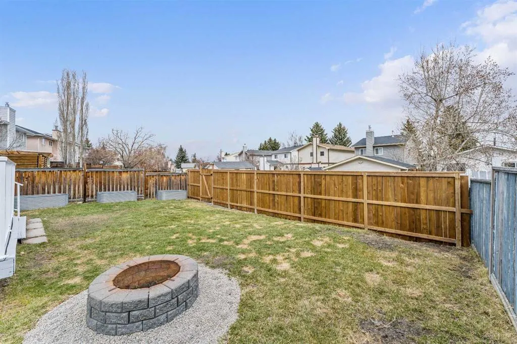 395 Millrise Drive SW