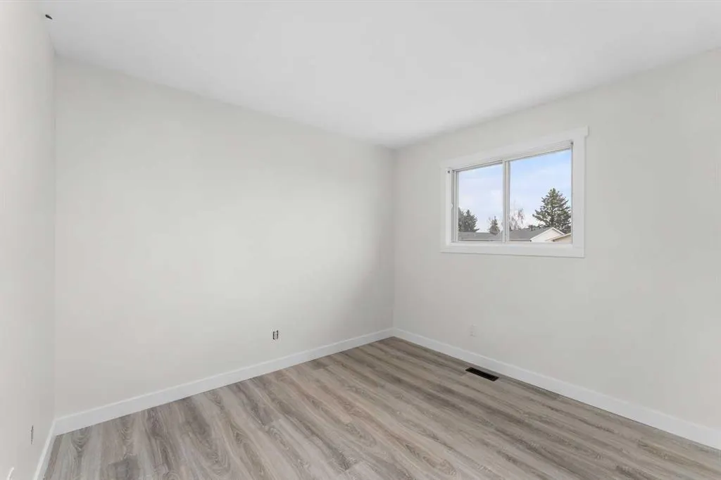 395 Millrise Drive SW