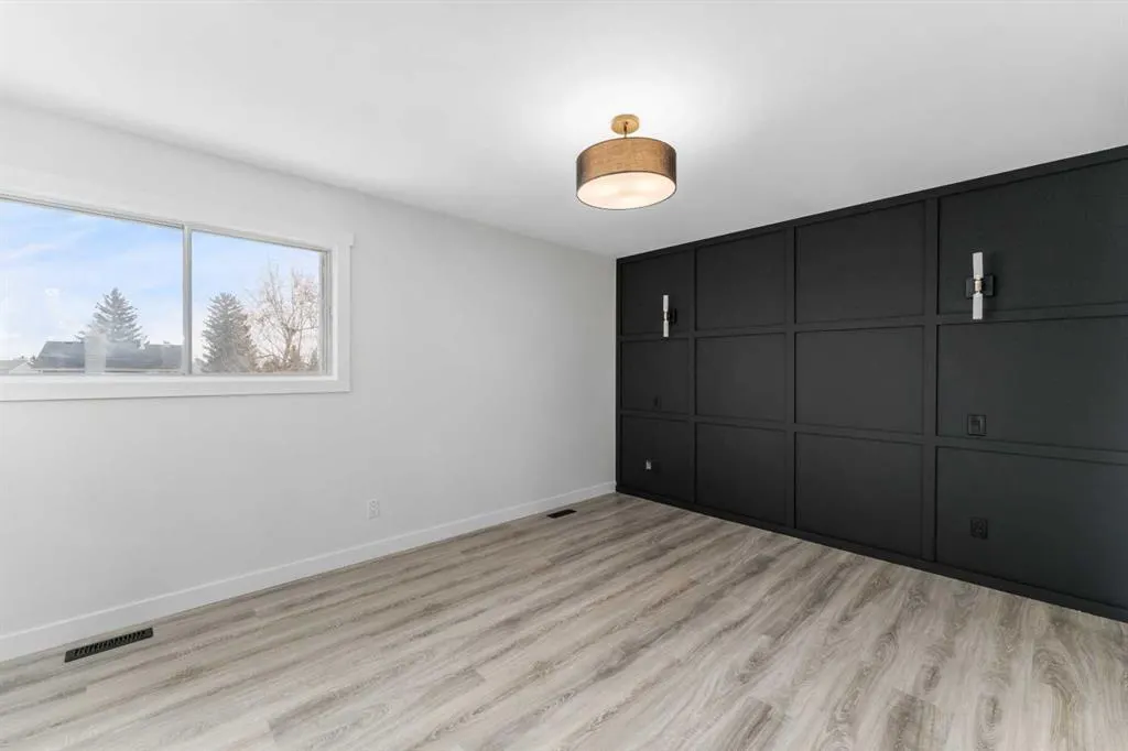 395 Millrise Drive SW