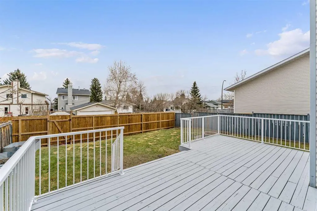395 Millrise Drive SW