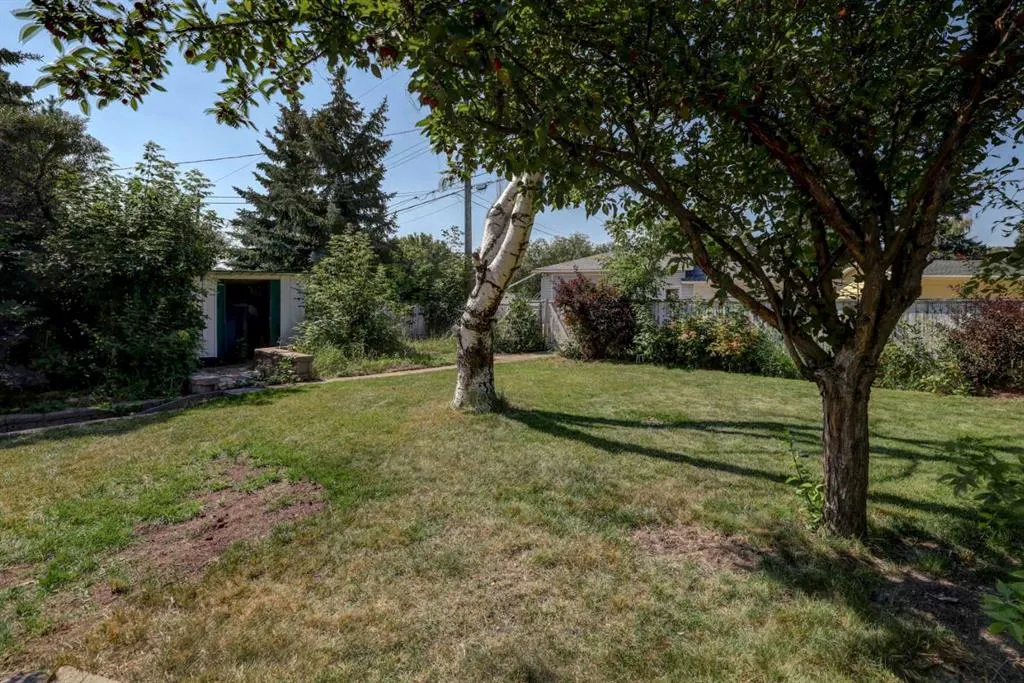 51 Rosewood Road NW