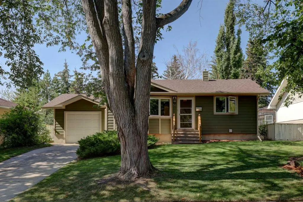 51 Rosewood Road NW