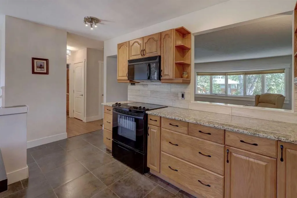 51 Rosewood Road NW