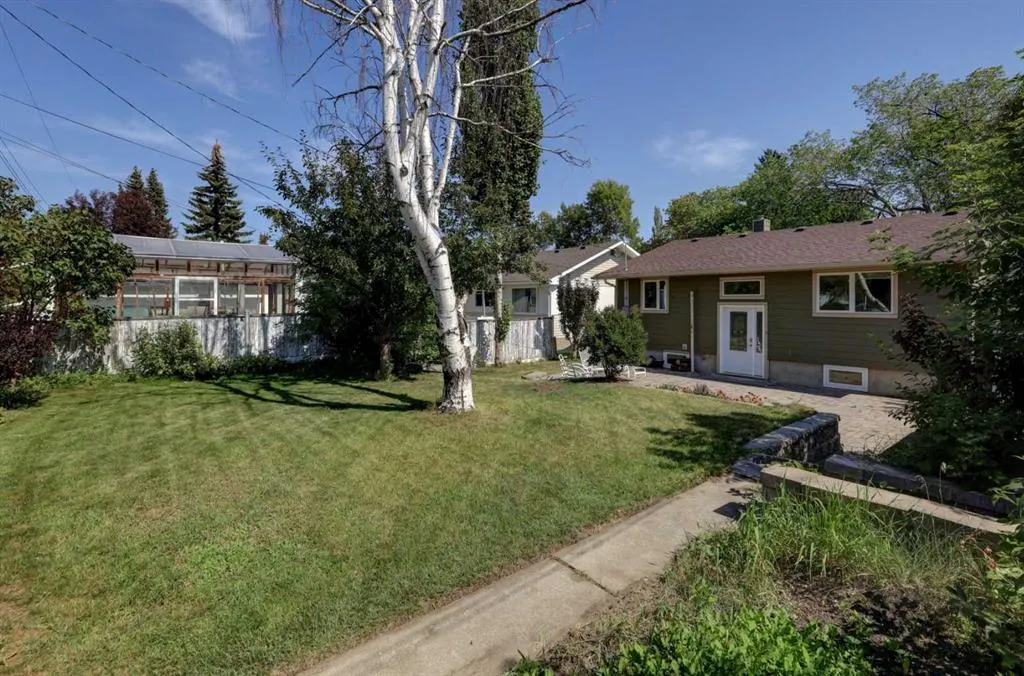 51 Rosewood Road NW