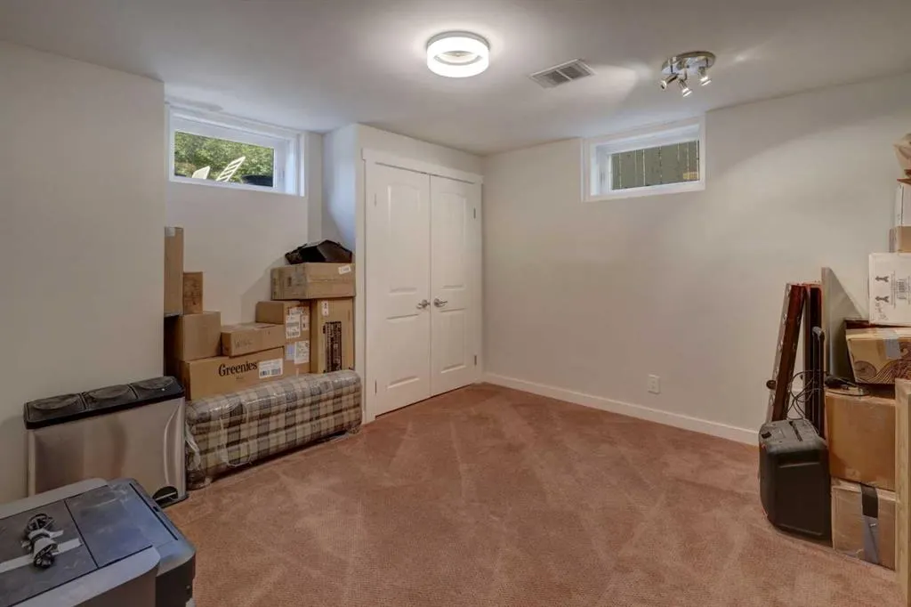 51 Rosewood Road NW