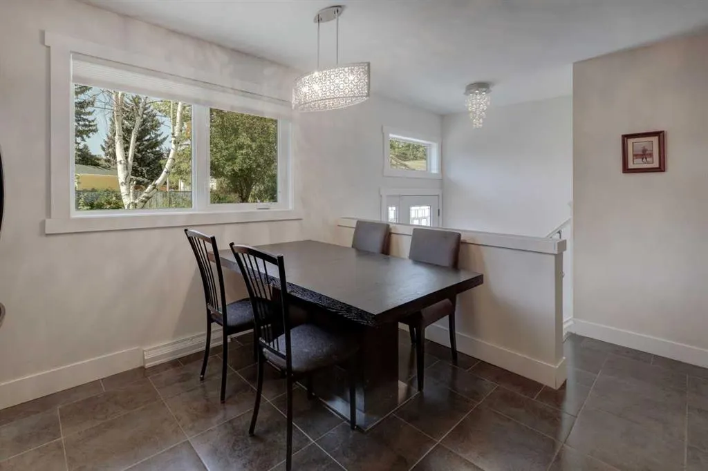 51 Rosewood Road NW